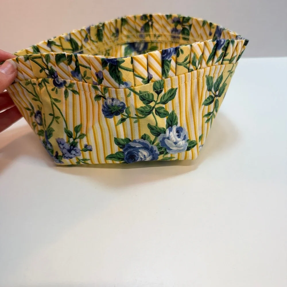 Longaberger Basket Rose‎ Trellis Fabric Liner Berry Yellow Blue Floral